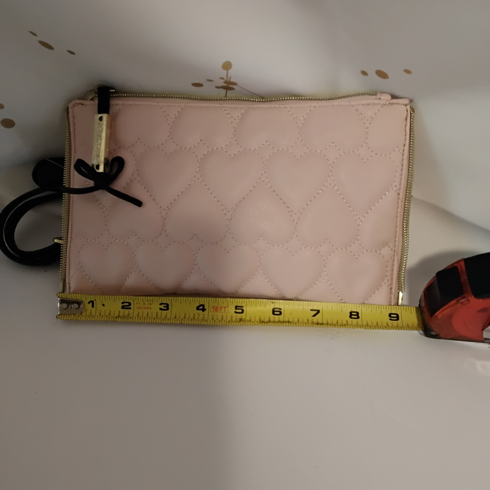 Betsey Johnson Light Pink Heart Crossbody Bag - Picture 2 of 5